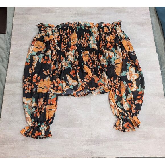 Flying Tomato Tops - Off Shoulder Roushced Long Sleeve Crop Top sz. M